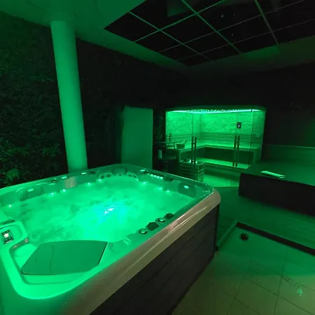 Lux Na Reki Krki Vila Novo Mesto